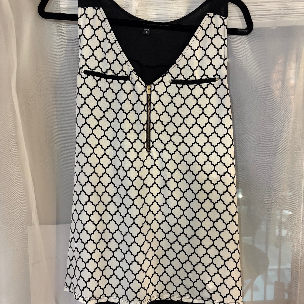 Express black and white patterned top